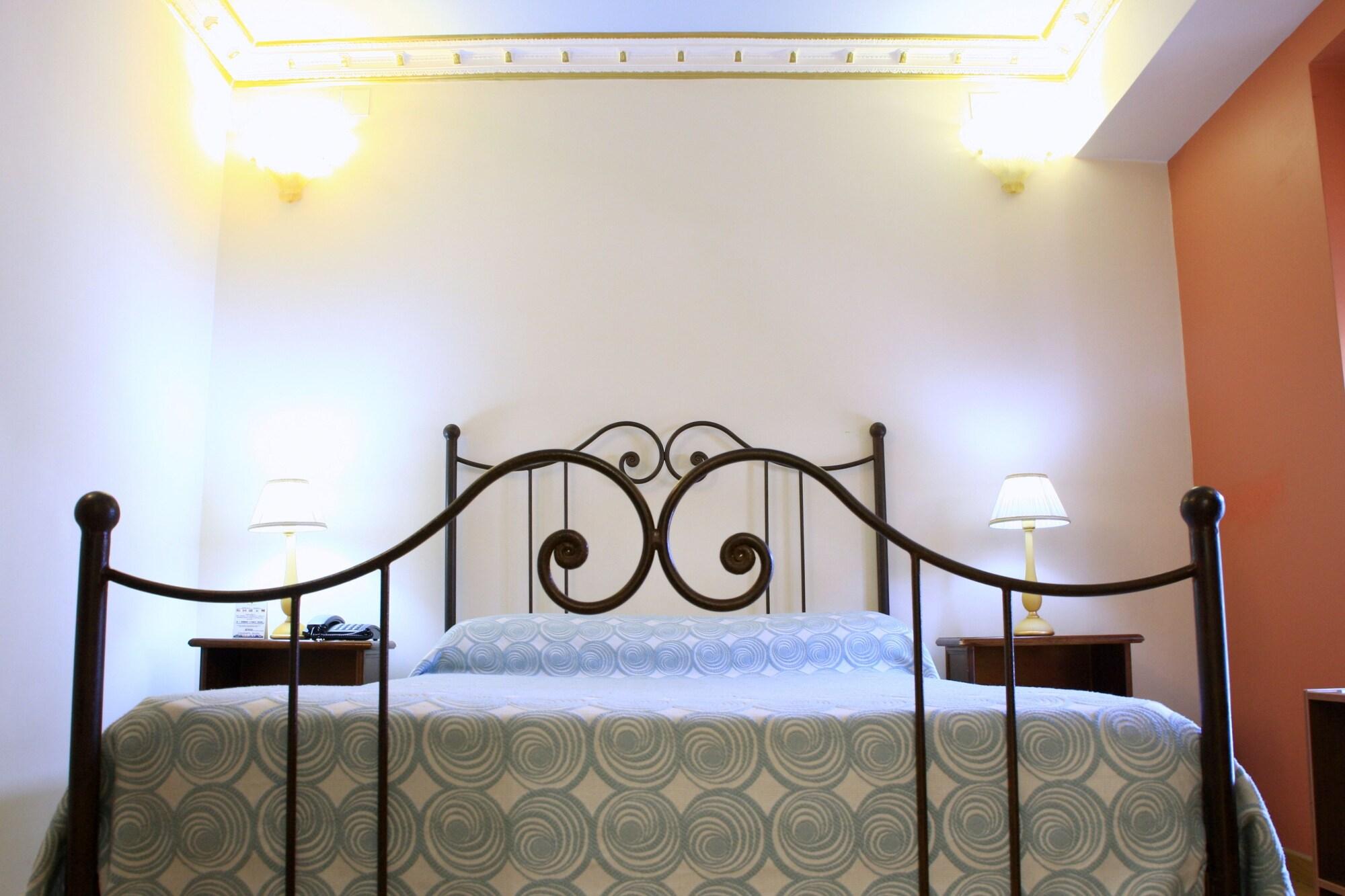 Byzantino Hotel Patras Ngoại thất bức ảnh