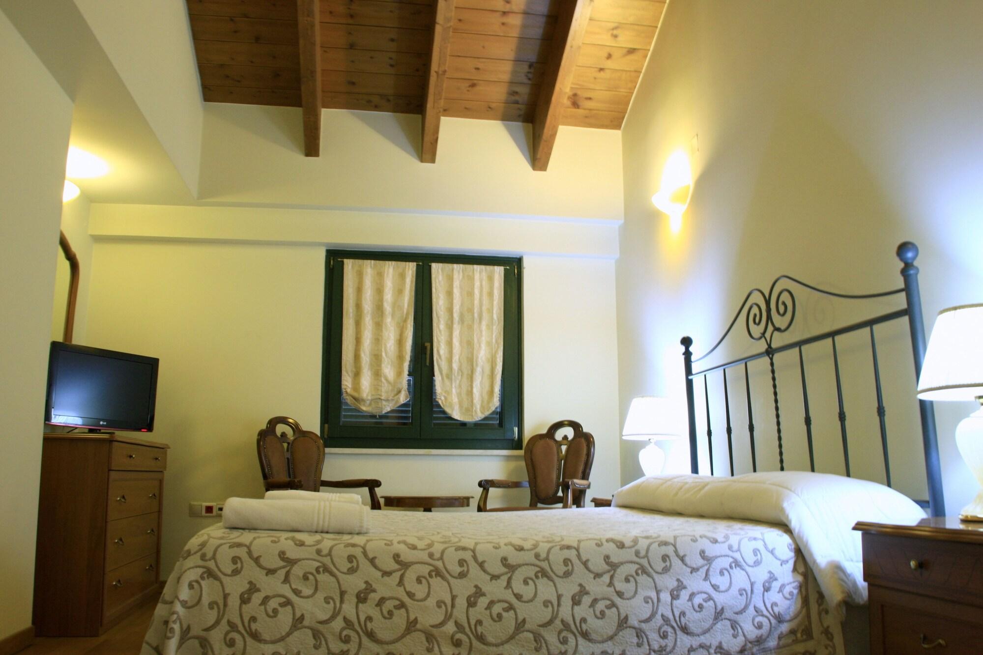Byzantino Hotel Patras Ngoại thất bức ảnh